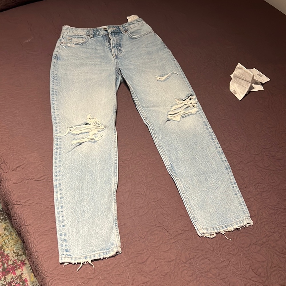 Zara — Classic Mom Fit Stonewashed Heavy Denium